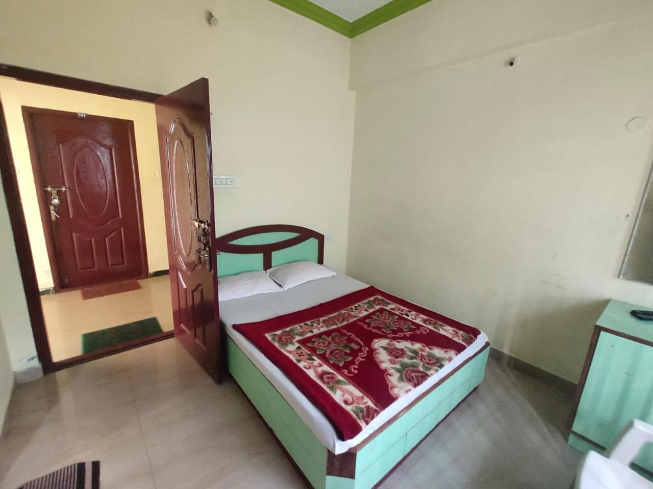 Hotel Ruchi Yercaud Εξωτερικό φωτογραφία